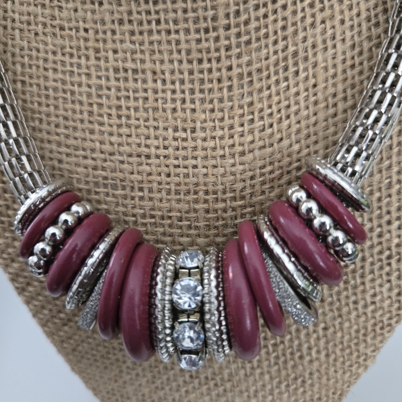 Fuschia Pink Silvertone Rhinestone Accent Beaded Mesh Chain Necklace - Picture 2 of 8